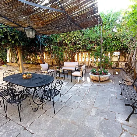 La Dimora Di Donna Cecilia Apartment